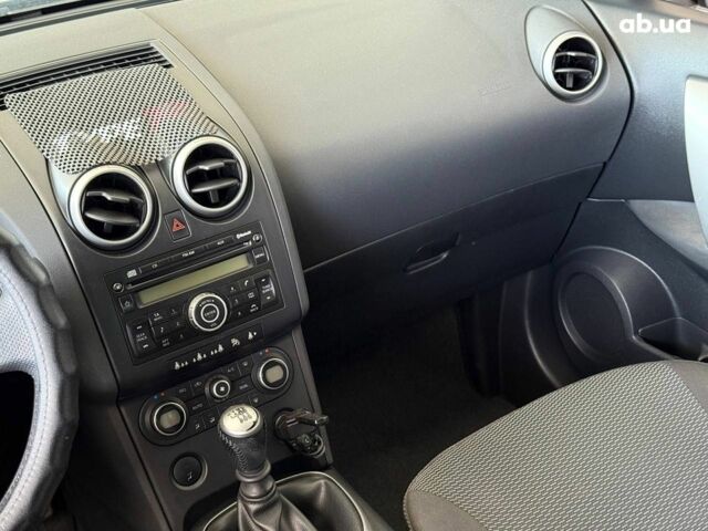 Серый Ниссан Кашкай, объемом двигателя 1.5 л и пробегом 180 тыс. км за 8990 $, фото 17 на Automoto.ua
