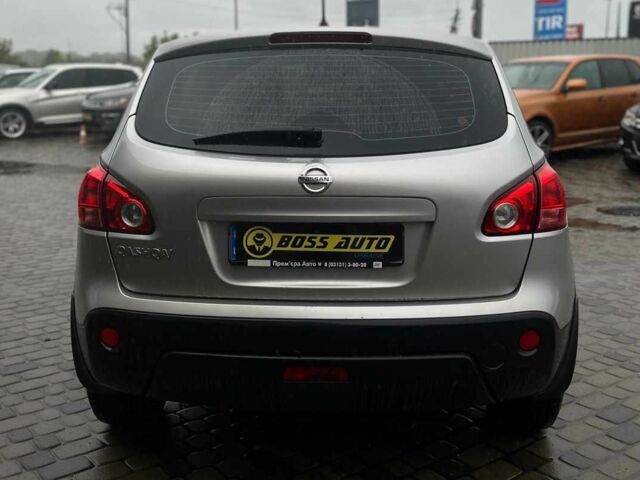Серый Ниссан Кашкай, объемом двигателя 1.6 л и пробегом 205 тыс. км за 8400 $, фото 5 на Automoto.ua