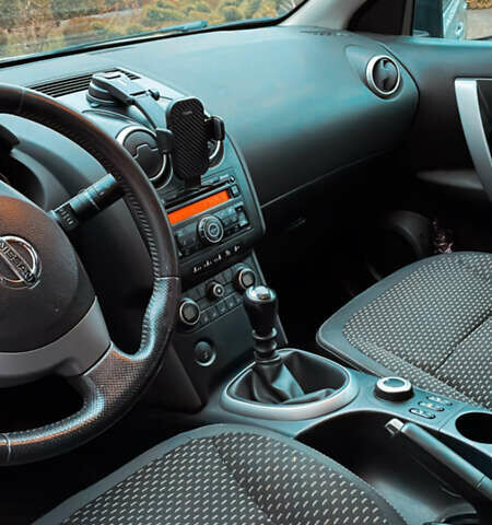 Серый Ниссан Кашкай, объемом двигателя 2 л и пробегом 235 тыс. км за 8300 $, фото 9 на Automoto.ua