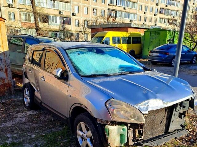 Сірий Ніссан Кашкай, об'ємом двигуна 1.6 л та пробігом 260 тис. км за 7000 $, фото 3 на Automoto.ua