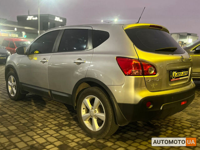 Серый Ниссан Кашкай, объемом двигателя 2 л и пробегом 201 тыс. км за 9500 $, фото 4 на Automoto.ua