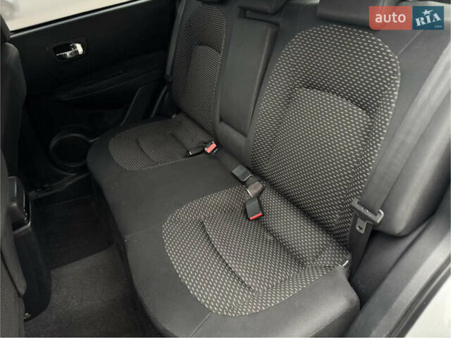 Серый Ниссан Кашкай, объемом двигателя 2 л и пробегом 197 тыс. км за 8500 $, фото 7 на Automoto.ua