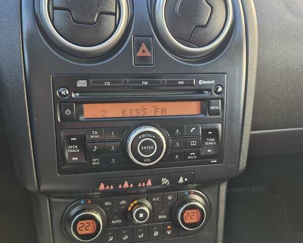 Серый Ниссан Кашкай, объемом двигателя 2 л и пробегом 97 тыс. км за 10300 $, фото 62 на Automoto.ua