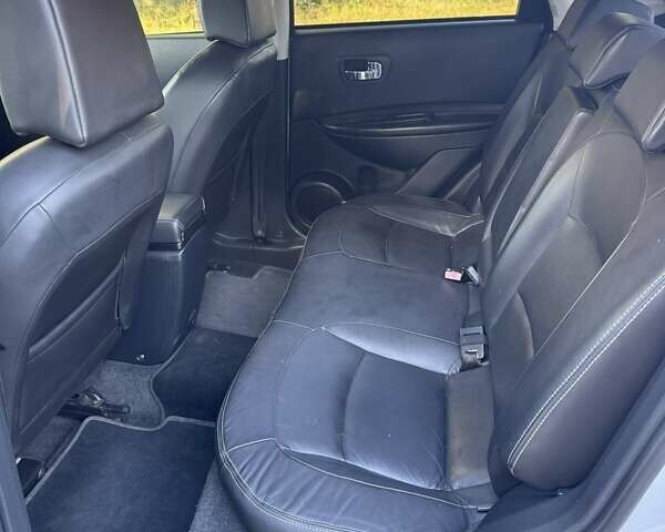 Сірий Ніссан Кашкай, об'ємом двигуна 1.5 л та пробігом 247 тис. км за 10000 $, фото 10 на Automoto.ua