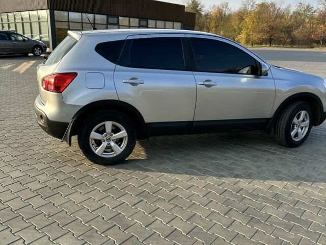 Серый Ниссан Кашкай, объемом двигателя 2 л и пробегом 192 тыс. км за 9200 $, фото 1 на Automoto.ua