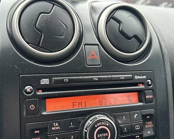 Сірий Ніссан Кашкай, об'ємом двигуна 1.46 л та пробігом 232 тис. км за 8000 $, фото 17 на Automoto.ua