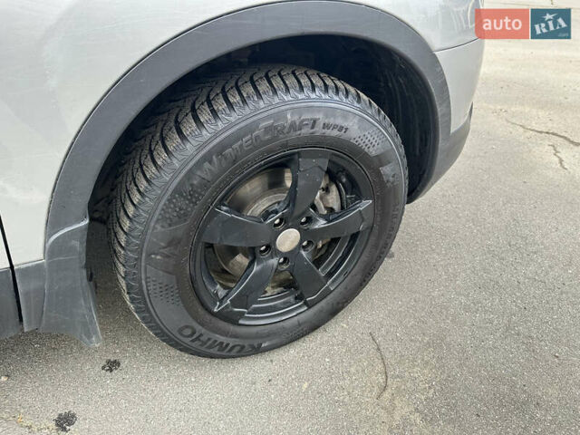 Сірий Ніссан Кашкай, об'ємом двигуна 2 л та пробігом 335 тис. км за 8500 $, фото 12 на Automoto.ua