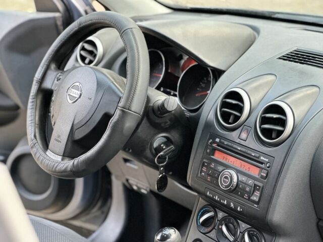 Серый Ниссан Кашкай, объемом двигателя 2 л и пробегом 350 тыс. км за 3700 $, фото 5 на Automoto.ua