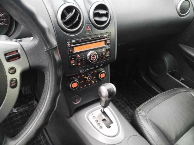 Серый Ниссан Кашкай, объемом двигателя 2 л и пробегом 270 тыс. км за 6900 $, фото 4 на Automoto.ua