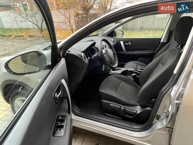 Сірий Ніссан Кашкай, об'ємом двигуна 2 л та пробігом 190 тис. км за 8600 $, фото 13 на Automoto.ua