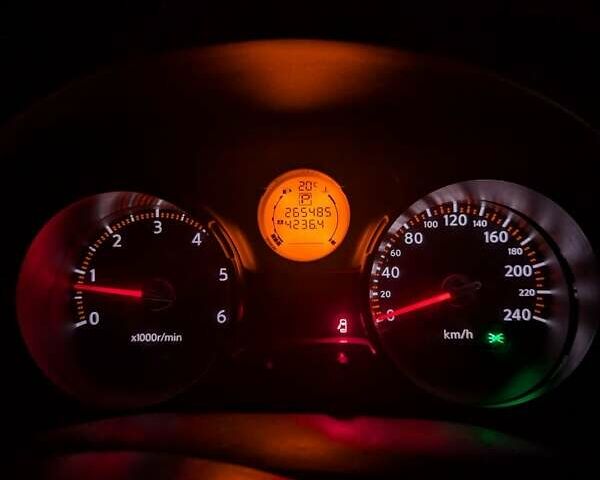 Серый Ниссан Кашкай, объемом двигателя 2 л и пробегом 265 тыс. км за 7800 $, фото 18 на Automoto.ua