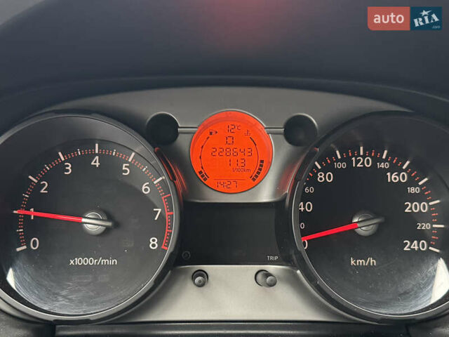 Серый Ниссан Кашкай, объемом двигателя 2 л и пробегом 228 тыс. км за 8800 $, фото 13 на Automoto.ua