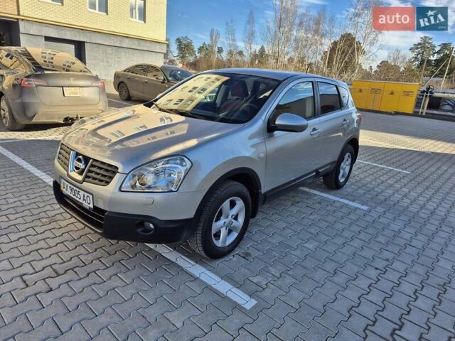 Серый Ниссан Кашкай, объемом двигателя 2 л и пробегом 97 тыс. км за 10300 $, фото 5 на Automoto.ua