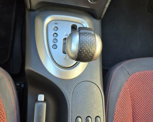 Серый Ниссан Кашкай, объемом двигателя 2 л и пробегом 97 тыс. км за 10300 $, фото 63 на Automoto.ua