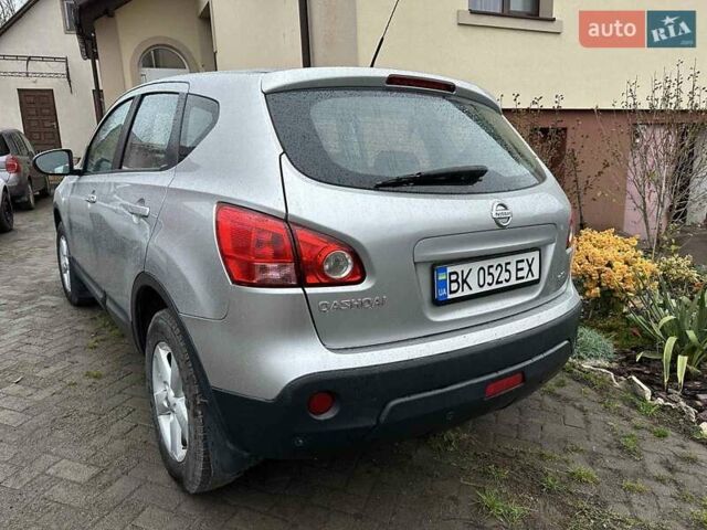 Серый Ниссан Кашкай, объемом двигателя 1.46 л и пробегом 329 тыс. км за 7500 $, фото 1 на Automoto.ua