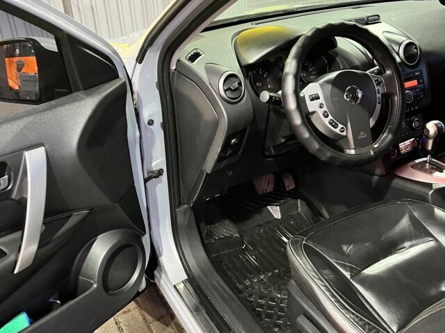 Серый Ниссан Кашкай, объемом двигателя 2 л и пробегом 230 тыс. км за 8500 $, фото 6 на Automoto.ua