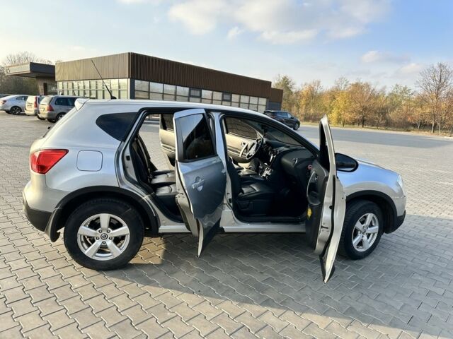 Серый Ниссан Кашкай, объемом двигателя 2 л и пробегом 192 тыс. км за 9200 $, фото 7 на Automoto.ua