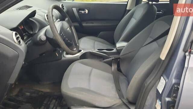 Серый Ниссан Кашкай, объемом двигателя 1.5 л и пробегом 387 тыс. км за 4200 $, фото 6 на Automoto.ua