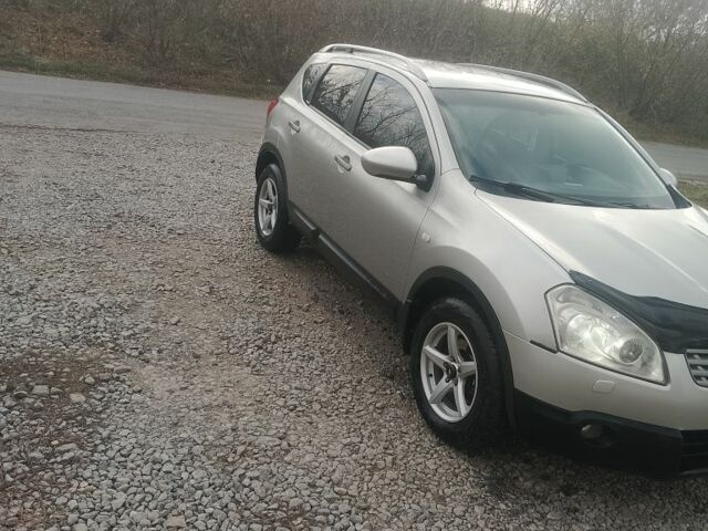 Серый Ниссан Кашкай, объемом двигателя 2 л и пробегом 300 тыс. км за 7950 $, фото 5 на Automoto.ua