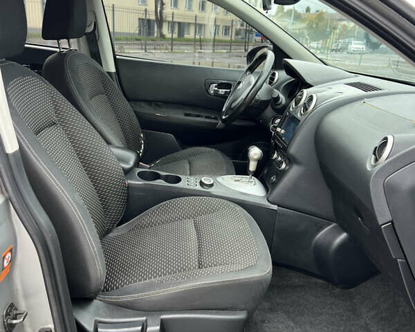 Серый Ниссан Кашкай, объемом двигателя 2 л и пробегом 299 тыс. км за 6300 $, фото 15 на Automoto.ua