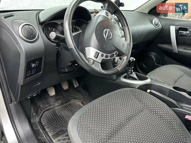 Серый Ниссан Кашкай, объемом двигателя 1.46 л и пробегом 329 тыс. км за 7500 $, фото 6 на Automoto.ua