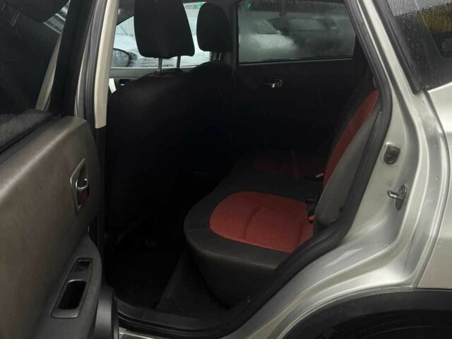 Серый Ниссан Кашкай, объемом двигателя 1.6 л и пробегом 205 тыс. км за 8400 $, фото 13 на Automoto.ua