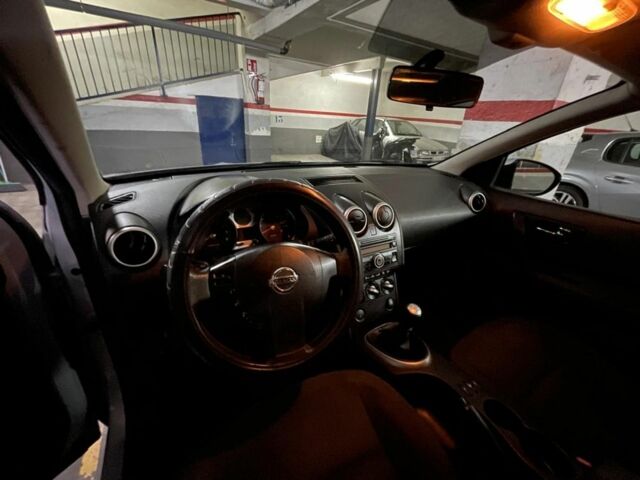 Серый Ниссан Кашкай, объемом двигателя 2 л и пробегом 240 тыс. км за 7007 $, фото 4 на Automoto.ua