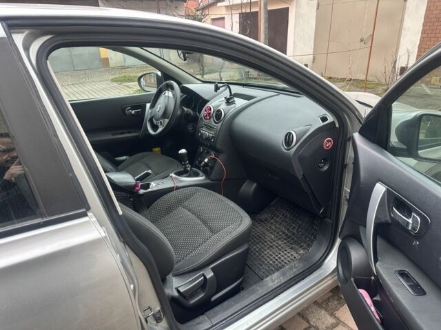 Серый Ниссан Кашкай, объемом двигателя 1.5 л и пробегом 298 тыс. км за 6499 $, фото 4 на Automoto.ua