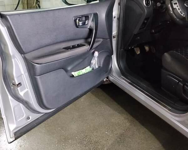 Сірий Ніссан Кашкай, об'ємом двигуна 1.46 л та пробігом 280 тис. км за 9200 $, фото 3 на Automoto.ua