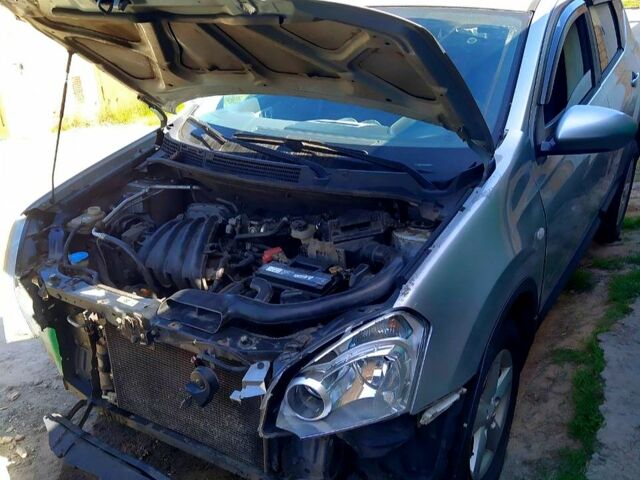 Сірий Ніссан Кашкай, об'ємом двигуна 2.4 л та пробігом 260 тис. км за 3950 $, фото 5 на Automoto.ua