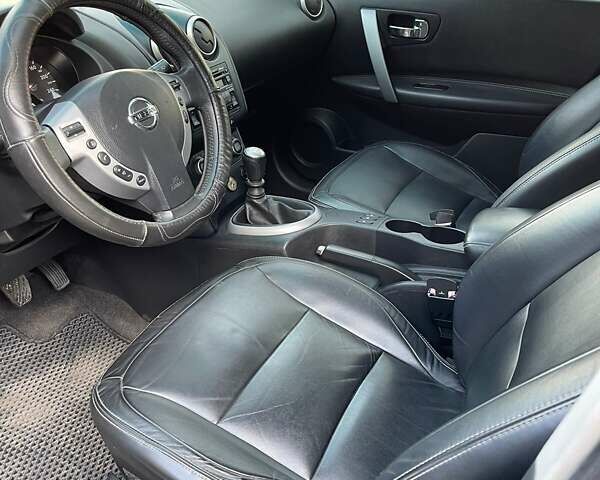 Сірий Ніссан Кашкай, об'ємом двигуна 1.5 л та пробігом 230 тис. км за 8800 $, фото 7 на Automoto.ua