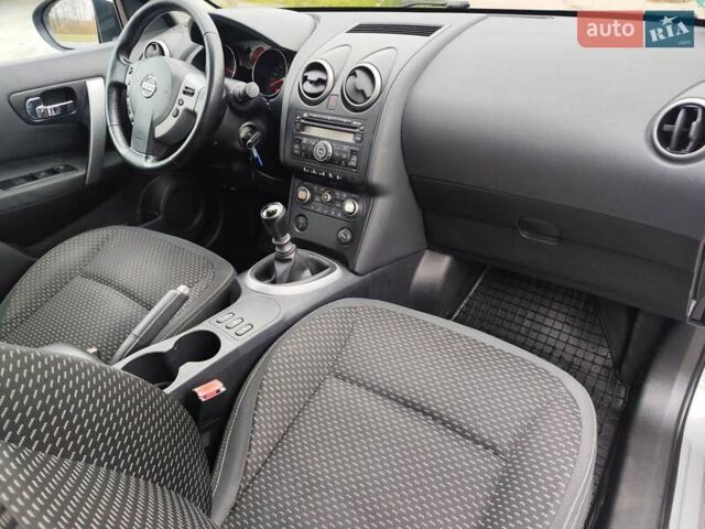 Серый Ниссан Кашкай, объемом двигателя 1.5 л и пробегом 234 тыс. км за 8250 $, фото 49 на Automoto.ua