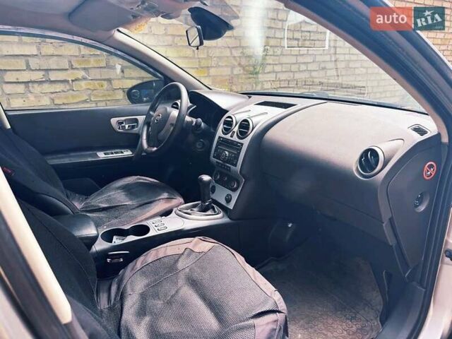 Серый Ниссан Кашкай, объемом двигателя 1.6 л и пробегом 260 тыс. км за 3950 $, фото 10 на Automoto.ua