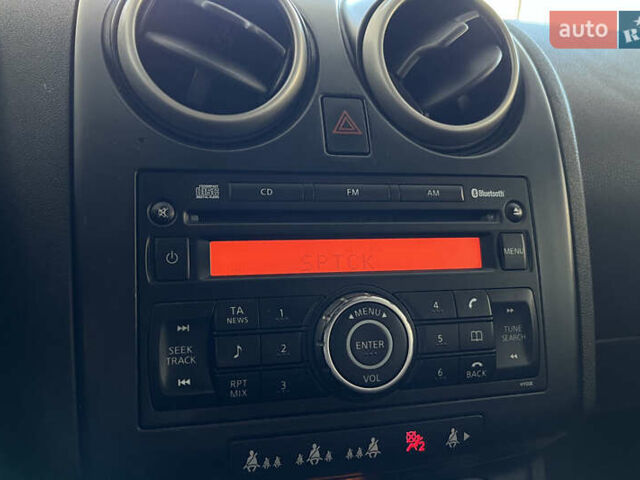 Серый Ниссан Кашкай, объемом двигателя 2 л и пробегом 260 тыс. км за 9200 $, фото 17 на Automoto.ua