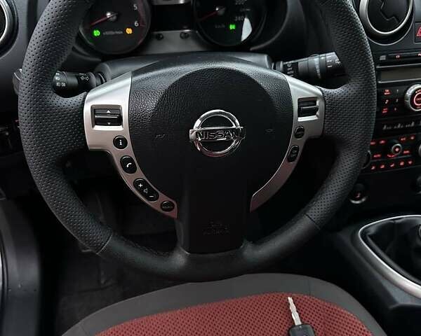 Серый Ниссан Кашкай, объемом двигателя 1.5 л и пробегом 212 тыс. км за 9100 $, фото 7 на Automoto.ua