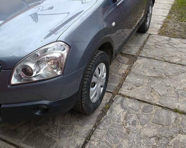 Серый Ниссан Кашкай, объемом двигателя 1.5 л и пробегом 220 тыс. км за 8200 $, фото 5 на Automoto.ua