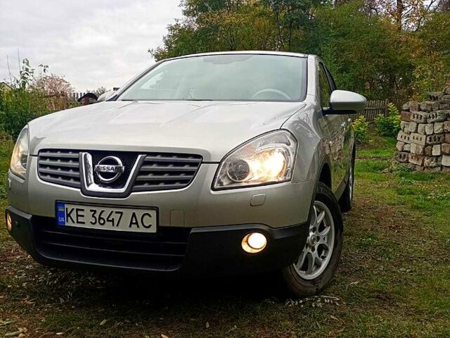 Сірий Ніссан Кашкай, об'ємом двигуна 2 л та пробігом 330 тис. км за 7900 $, фото 3 на Automoto.ua