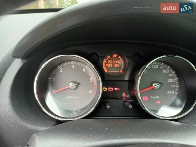 Сірий Ніссан Кашкай, об'ємом двигуна 2 л та пробігом 263 тис. км за 9500 $, фото 6 на Automoto.ua