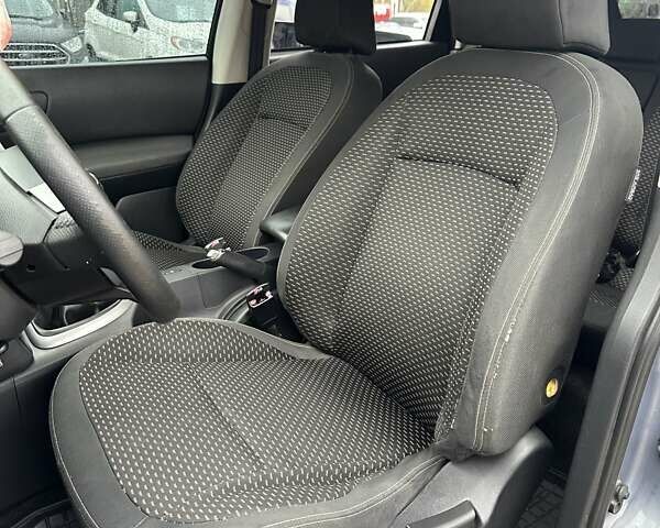 Сірий Ніссан Кашкай, об'ємом двигуна 1.46 л та пробігом 232 тис. км за 8000 $, фото 25 на Automoto.ua