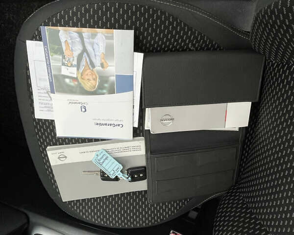 Сірий Ніссан Кашкай, об'ємом двигуна 2 л та пробігом 190 тис. км за 8600 $, фото 22 на Automoto.ua