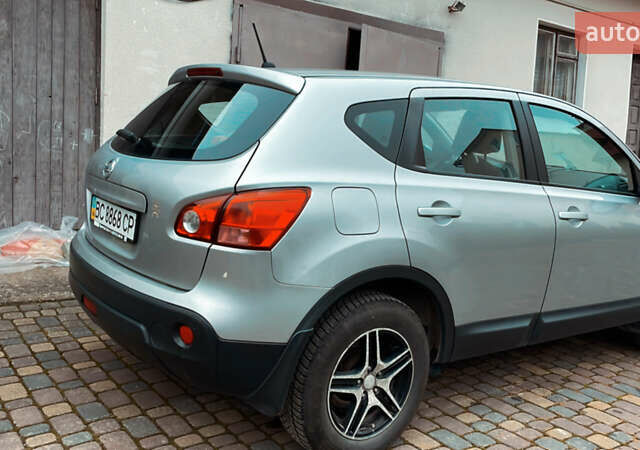 Серый Ниссан Кашкай, объемом двигателя 2 л и пробегом 235 тыс. км за 8300 $, фото 6 на Automoto.ua