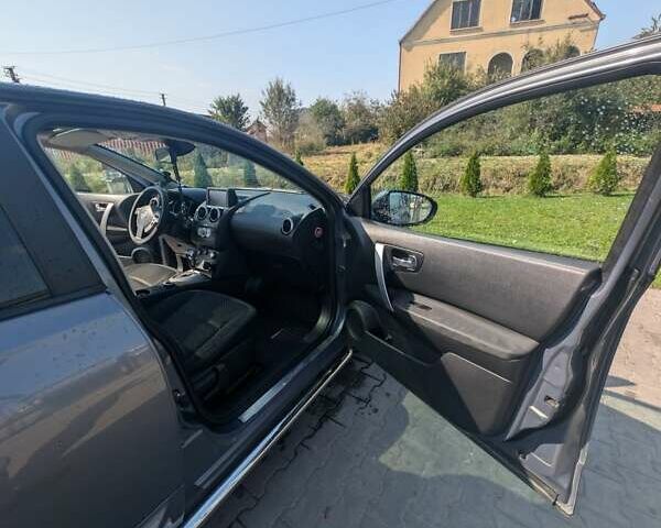 Серый Ниссан Кашкай, объемом двигателя 2 л и пробегом 265 тыс. км за 7800 $, фото 9 на Automoto.ua