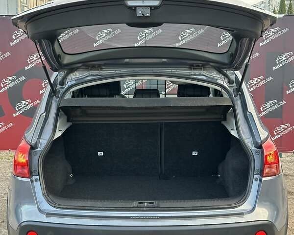 Сірий Ніссан Кашкай, об'ємом двигуна 1.5 л та пробігом 250 тис. км за 8900 $, фото 9 на Automoto.ua