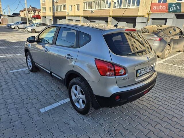 Серый Ниссан Кашкай, объемом двигателя 2 л и пробегом 97 тыс. км за 10300 $, фото 1 на Automoto.ua