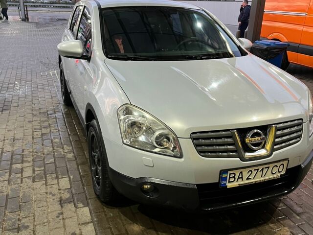 Серый Ниссан Кашкай, объемом двигателя 2 л и пробегом 230 тыс. км за 8500 $, фото 2 на Automoto.ua
