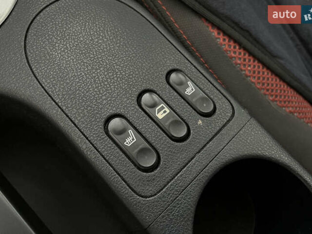 Серый Ниссан Кашкай, объемом двигателя 2 л и пробегом 260 тыс. км за 9200 $, фото 13 на Automoto.ua