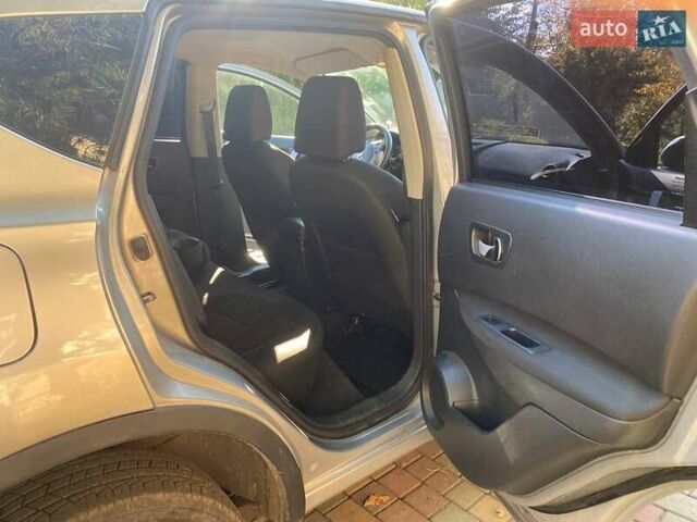 Сірий Ніссан Кашкай, об'ємом двигуна 2 л та пробігом 278 тис. км за 8300 $, фото 14 на Automoto.ua