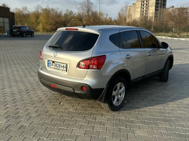 Серый Ниссан Кашкай, объемом двигателя 2 л и пробегом 192 тыс. км за 9200 $, фото 2 на Automoto.ua