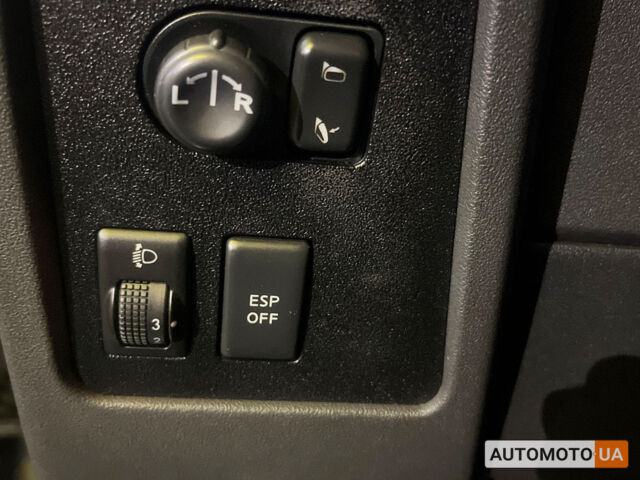 Серый Ниссан Кашкай, объемом двигателя 2 л и пробегом 201 тыс. км за 9500 $, фото 10 на Automoto.ua