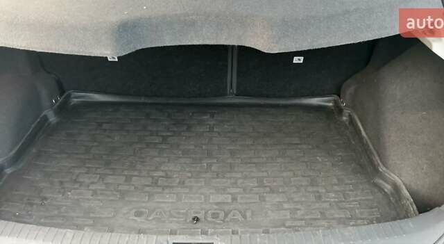 Сірий Ніссан Кашкай, об'ємом двигуна 1.5 л та пробігом 231 тис. км за 7400 $, фото 19 на Automoto.ua